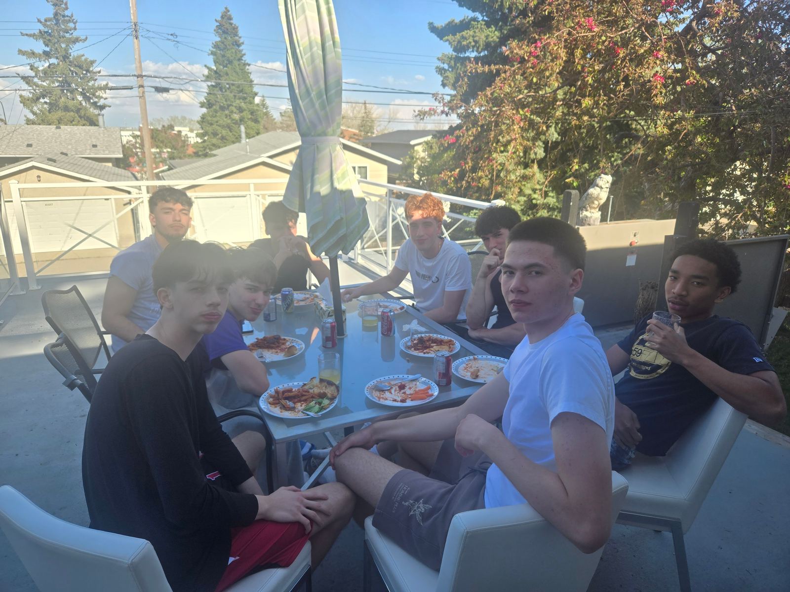 Team dinner — building the bond off the court.